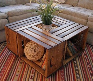 15-ideias-para-reutilizar-caixotes-de-madeira-na-decoracao-mesa-de-centro