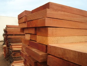 As-madeiras-mais-indicadas-para-construcao-de-telhado-peroba-do-norte