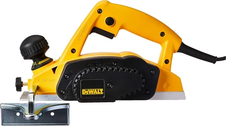 DEWALT Plaina Elétrica 15.000 RPM 600W 220V DW680 em uma foto com fundo branco